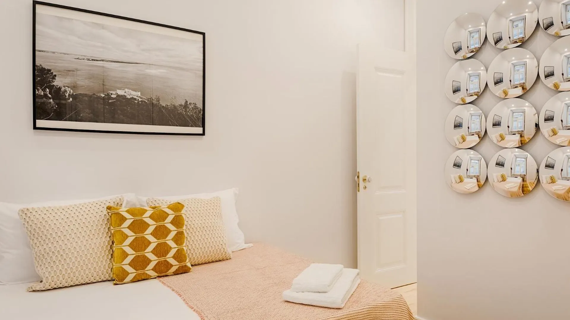 Architectural Gem In Baixa Apartment Lisbon
