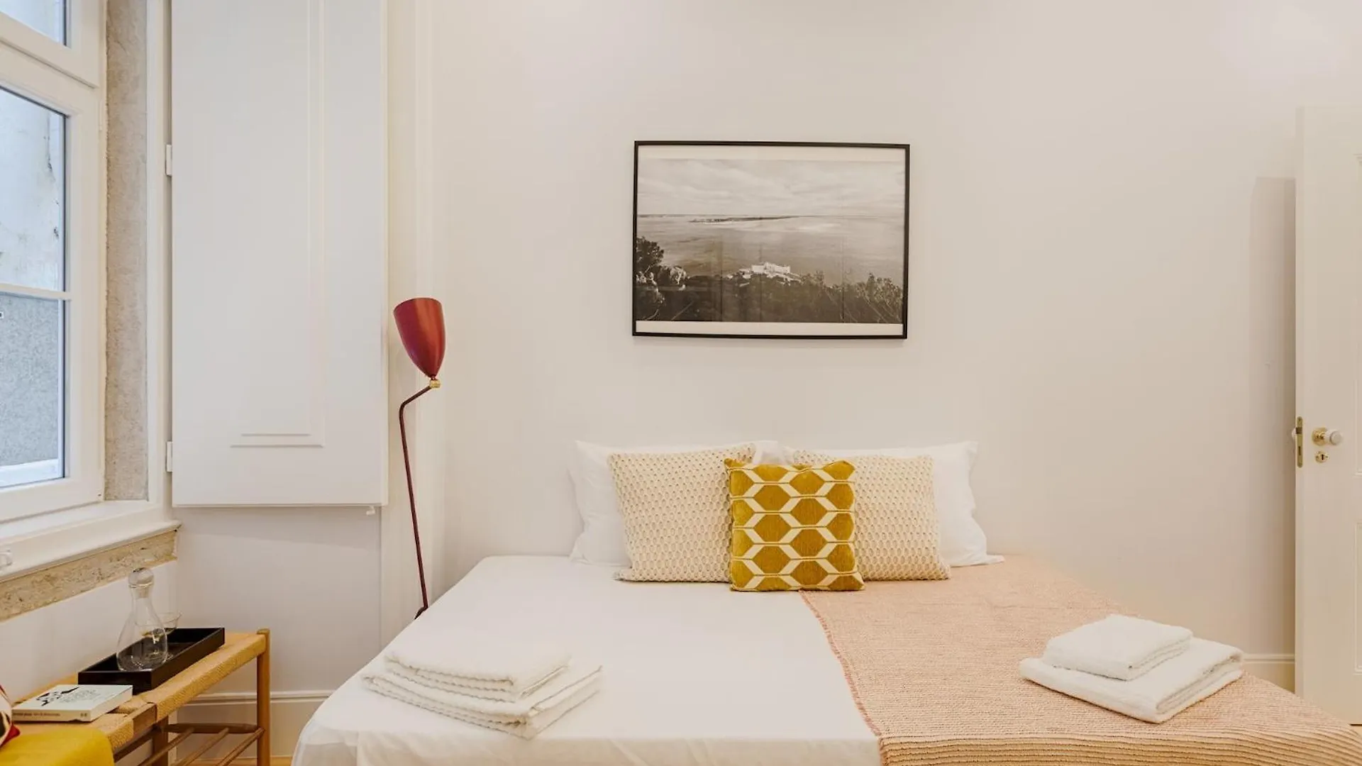 Architectural Gem In Baixa Apartment Lisbon 0*,